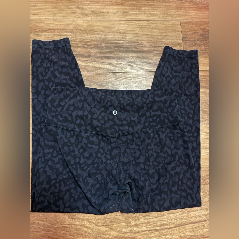 Lululemon black/grey leopard align leggings size 12